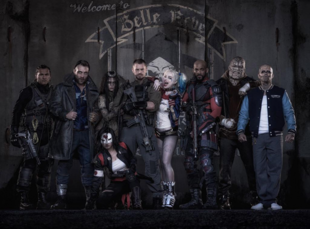 suicide-squad-movie-cast-margot-robbie-harley-quinn.