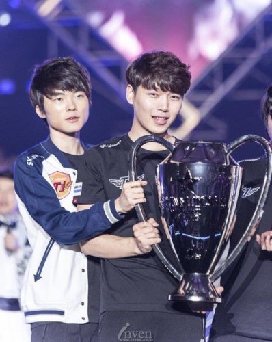 
MaRin rời SKT T1 không phải vì Faker.
