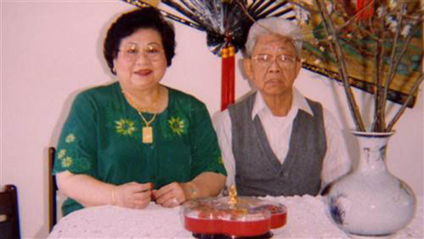  Ông bà của Priscilla không nói được tiếng Anh nên cô đã học tiếng Quảng Đông. 