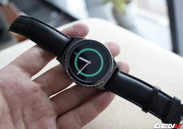  Gear S2 là một trong những chiếc smartwatch hot nhất thời gian qua. 