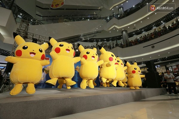 
Binh đoàn pikachu đã chính thức đổ bộ đến Hà Nội rồi!
