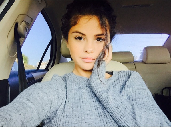 8, Ảnh selfie của Selena Gomez đạt lượt like khủng ( 2.3 triệu lượt like )
