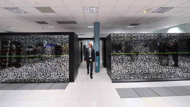  Một hệ thống siêu máy tính ở Pháp. 