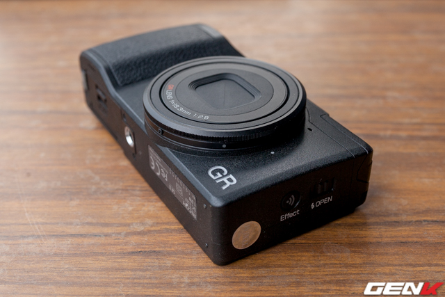 Đánh giá Ricoh GR II: máy ảnh compact chuyên trị ảnh đường phố
