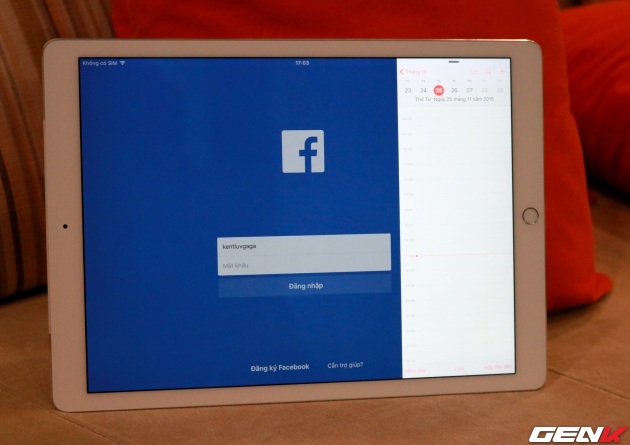  Split View trên iPad Pro, chạy song song ứng dụng Facebook và ứng dụng Lịch. 