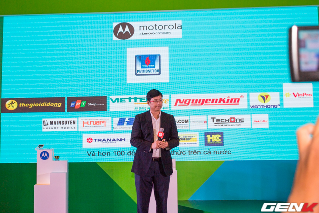 Ông Dillon Ye – Phó chủ tịch kiêm điều hành kinh doanh của Motorola Mobility khu vực Châu Á – Thái Bình Dương đang chia sẻ về sự khởi đầu mới của Motorola tại Việt Nam.