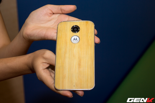 Moto X phiên bản vỏ tre.