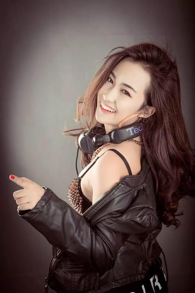 
DJ Trang Moon sẽ trở thành đại sứ webgame Hoa Thiên Cốt tại Việt Nam
