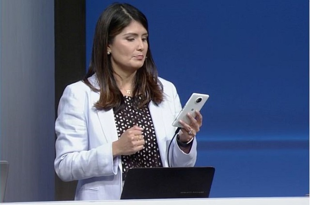  Đây là lần duy nhất smartphone Lumia được lên sân khấu tại Build 2016. 