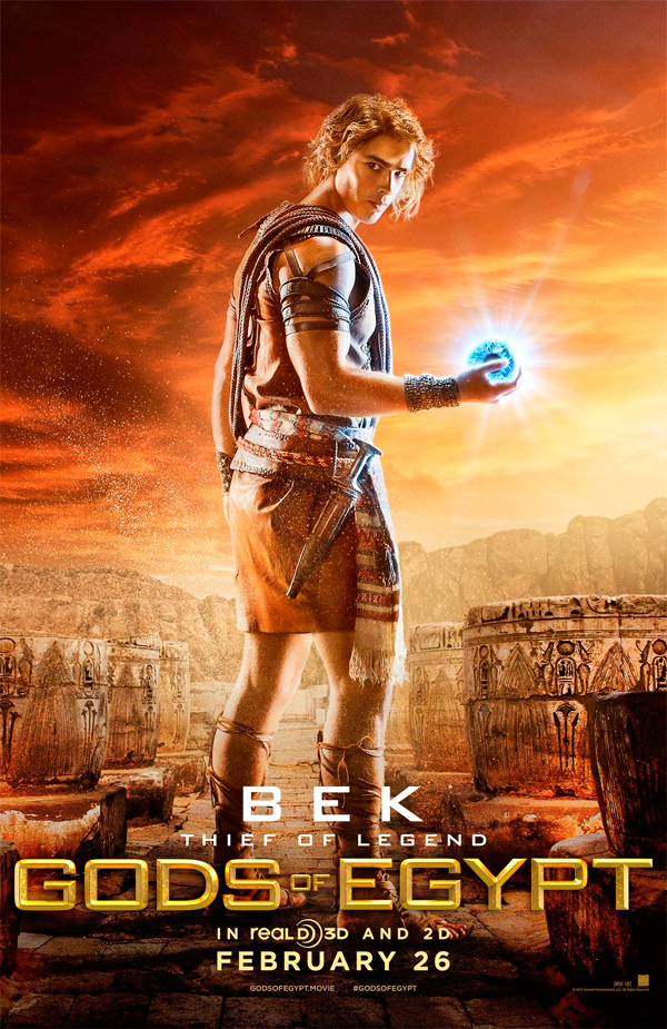 Brenton Thwaites trong vai Bek