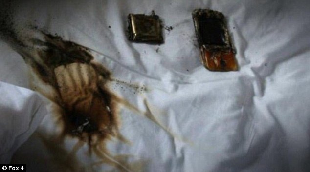  Cục phòng cháy chữa cháy tại Mỹ cũng từng đưa ra cảnh báo tương tự với trường hợp smartphone bốc cháy khi đặt dưới gối, hoặc trên giường. 