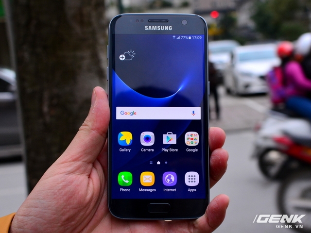  Galaxy S7 bán chạy đồng nghĩa mảng sản xuất màn hình lẫn vi xử lý của Samsung cũng ăn nên làm ra. 