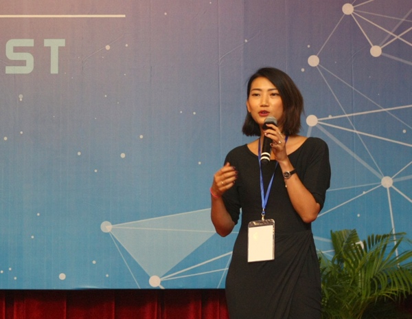  Nguyễn Phương Anh, Giám đốc tiếp thị Google phụ trách thị trường Việt Nam, tại buổi hội nghị hôm 12/3 - Ảnh: H.Đ 