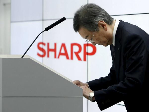  Sharp lâm vào khủng hoảng nhưng lại không còn chấp nhận các khoản đầu tư của Chính phủ Nhật Bản nữa. 