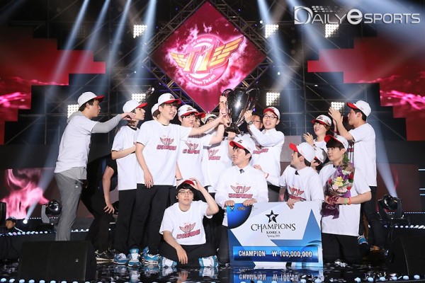 
SKT T1 chiến thắng Koo Tigers, vô địch LCK Mùa Xuân 2015. Liệu lịch sử có lặp lại?
