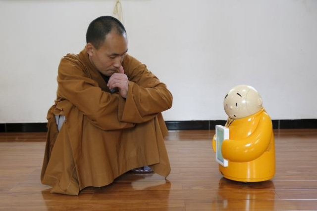  Thầy chùa robot Xianer - Ảnh: Reuters 