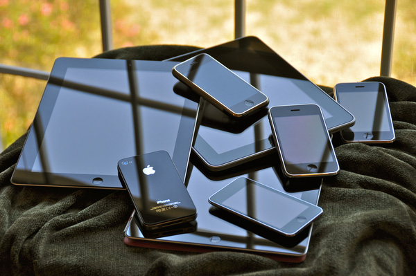  iPhone, iPad, iPod... lắm i quá. 
