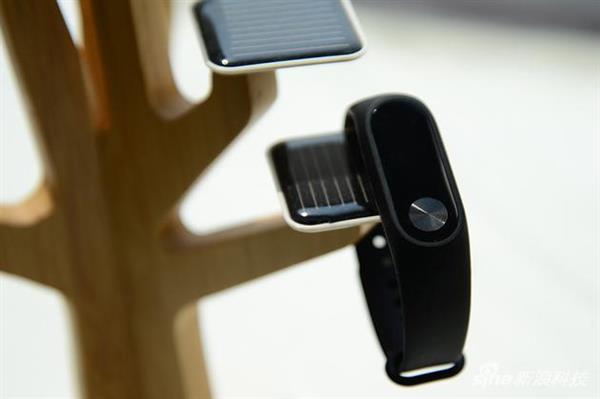  Mi Band 2 phiên bản dây đeo màu đen 