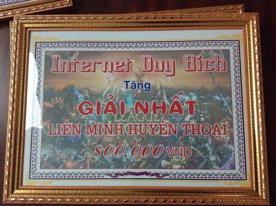 
Từ những món đồ lưu niệm đơn giản tới phần thưởng cũng cho thấy giải đấu eSport tại Việt Nam ngày càng chuyên nghiệp hơn.
