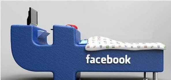  Ăn ngủ đều Facebook. 