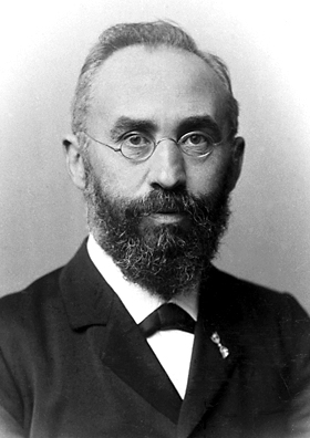 Lorentz – nhà vật lý chuyên về trường điện từ.