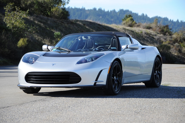  Chiếc Tesla Roadster. 