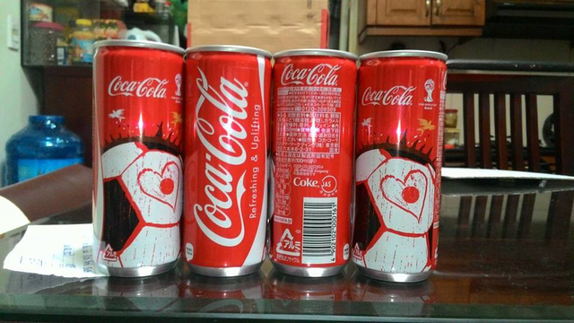 Sản phẩm Coca-Cola lon cao ở thị trường Nhật Bản.