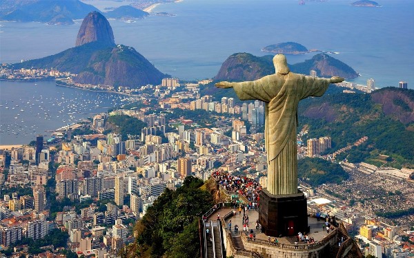  Thực tế, Rio de Janeiro từng là thủ đô của Brazi vào khoảng giữa thế kỉ 18. 