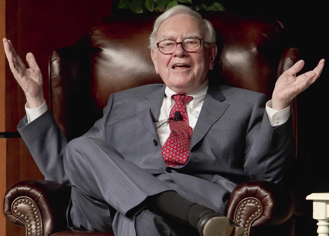 Warren Buffet, người giàu thứ 3 thế giới trong năm 2015.