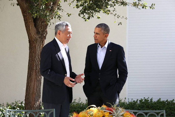  Tổng thống Obama bàn luận cùng thủ tướng Lý Hiển Long. 