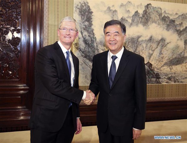 Tim Cook cũng có buổi gặp với Phó Thủ tướng Trung Quốc Uông Dương.