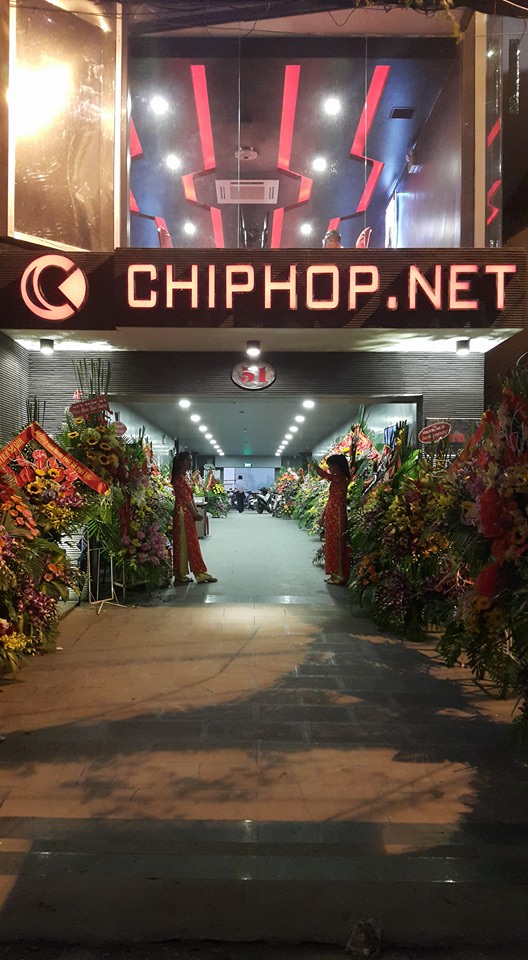 
Chiphop Net - Phòng máy khủng nhất Vịnh Bắc Bộ tính tới thời điểm hiện tại.
