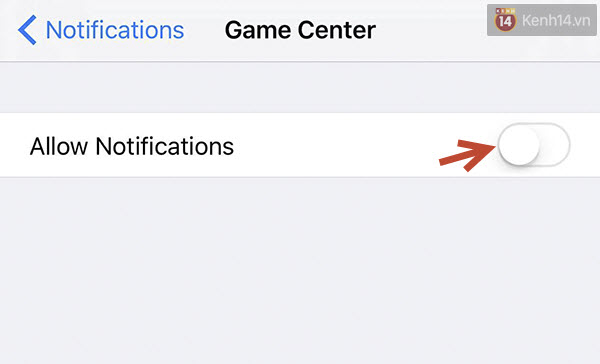 
Bạn vào Settings, sau đó chọn Notifications rồi tìm đến mục Game Center và tắt đi tùy chọn cho phép thông báo như hình trên là xong rồi.
