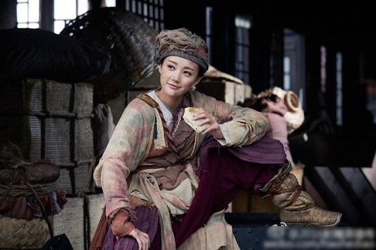 
Năm 2015, Lý Nhất Đồng được biết đến rộng rãi nhờ phim Bán Yêu Khuynh Thành của Vu Chính

