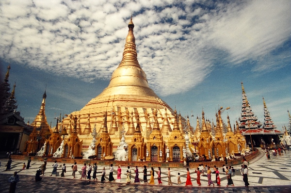  Vài năm trở lại đây, du lịch Yangon khá phát triển do trung tu lại một số địa danh. 