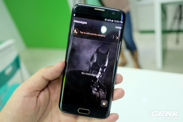  Vẻ đẹp không cưỡng nổi của chiếc Galaxy S7 Edge phong cách người dơi 