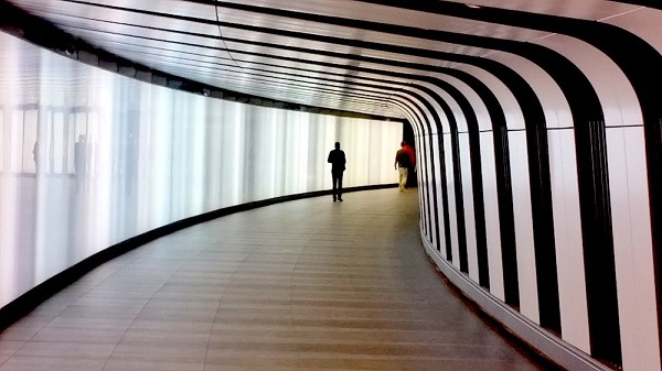  Đây là đường hầm mà nhân viên Google đi từ Kings Cross St Pancras để đến văn phòng làm việc. 