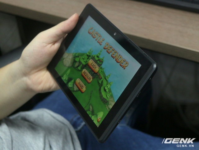  Tablet Tango tỏa ra nhiệt lượng rất lớn khi chơi game 