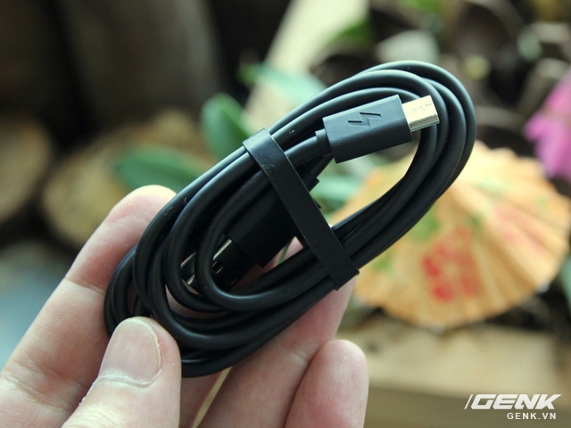  Dây cáp microUSB trên Xiaomi Max 