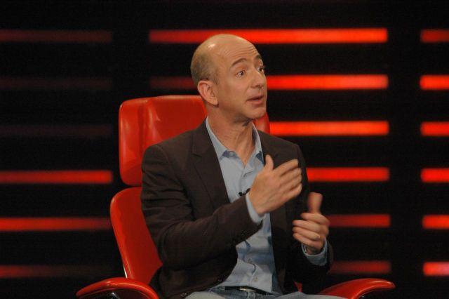 CEO Amazon, Jeff Bezos.