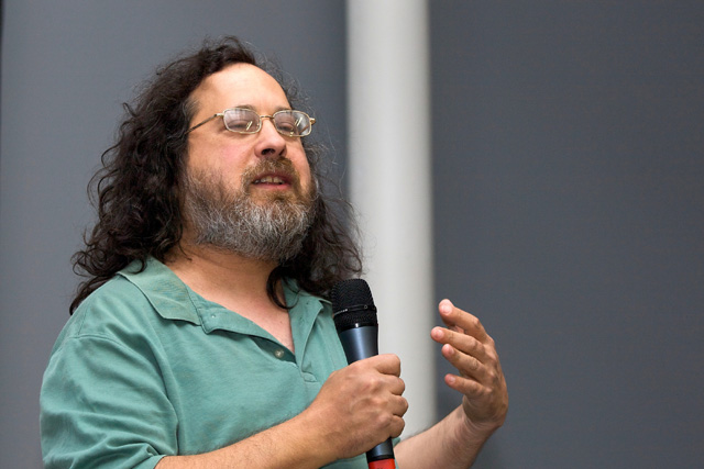 Richard Stallman, người sáng tạo ra dự án GNU và cũng là cha đẻ của phong trào phần mềm mở miễn phí.