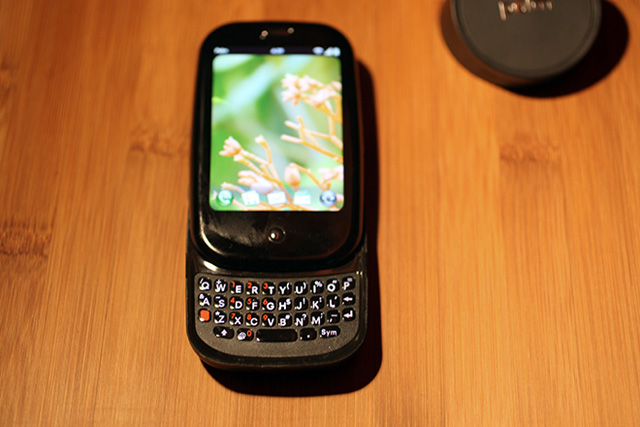 Năm 2009, Palm Pre là một trong rất ít những chiếc điện thoại có thể là đối trọng của iPhone.