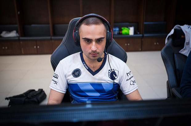 
Liquid của Kuroky cũng chẳng khá hơn là mấy.
