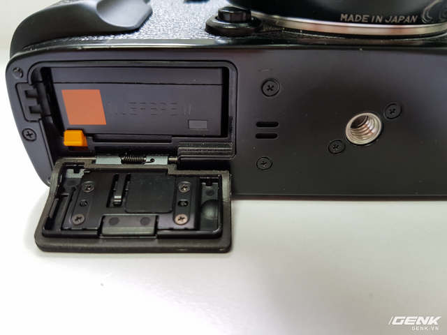  Fujifilm X-Pro2 sử dụng loại pin NP-W126 Lithium-ion giống với X-T1 và X-T10. 