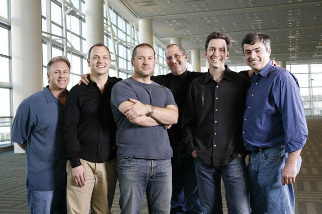 Fadell (thứ 2 từ trái sang) từng là một thành viên trong đội ngũ thân cận của Steve Jobs.