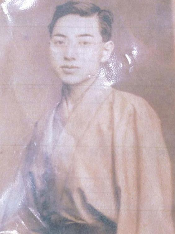  Cụ Yasutaro Koide hồi trai trẻ. 