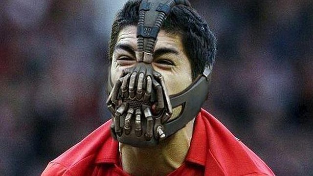 Luis Suárez bị cấm thi đấu cả trong FIFA 15