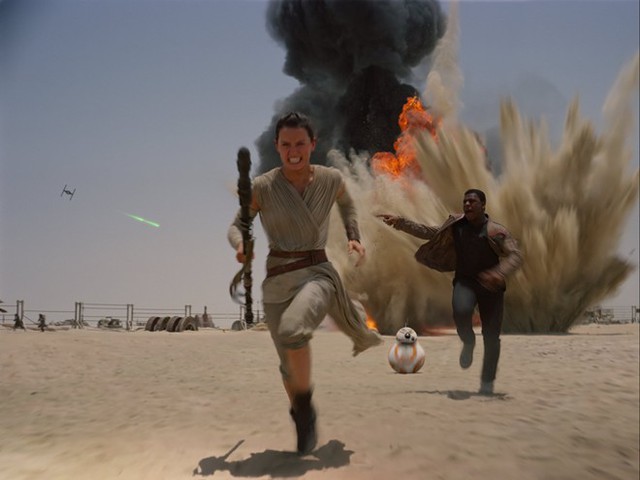 
Star Wars: The Force Awakens đang trên đường phá vỡ hàng loạt kỷ lục phòng vé trong cuối tuần này. Phim cũng được khởi chiếu tại Việt Nam từ 18/12.
