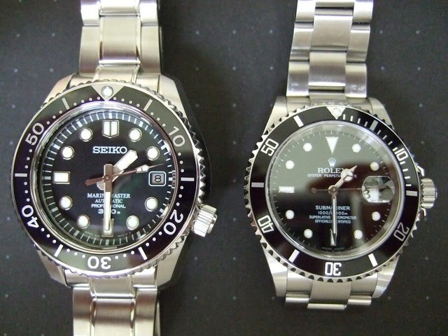  Bên trái sử dụng thép 316L, bên phải là Rolex sử dụng thép 904L 
