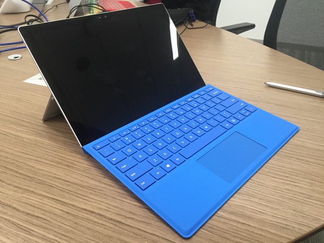  Surface Pro 4 dường như là một lựa chọn đáng cân nhắc so với iPad Pro của Apple 